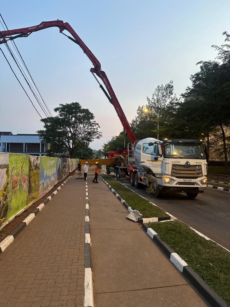 HYGEBAT concrete pump on street project